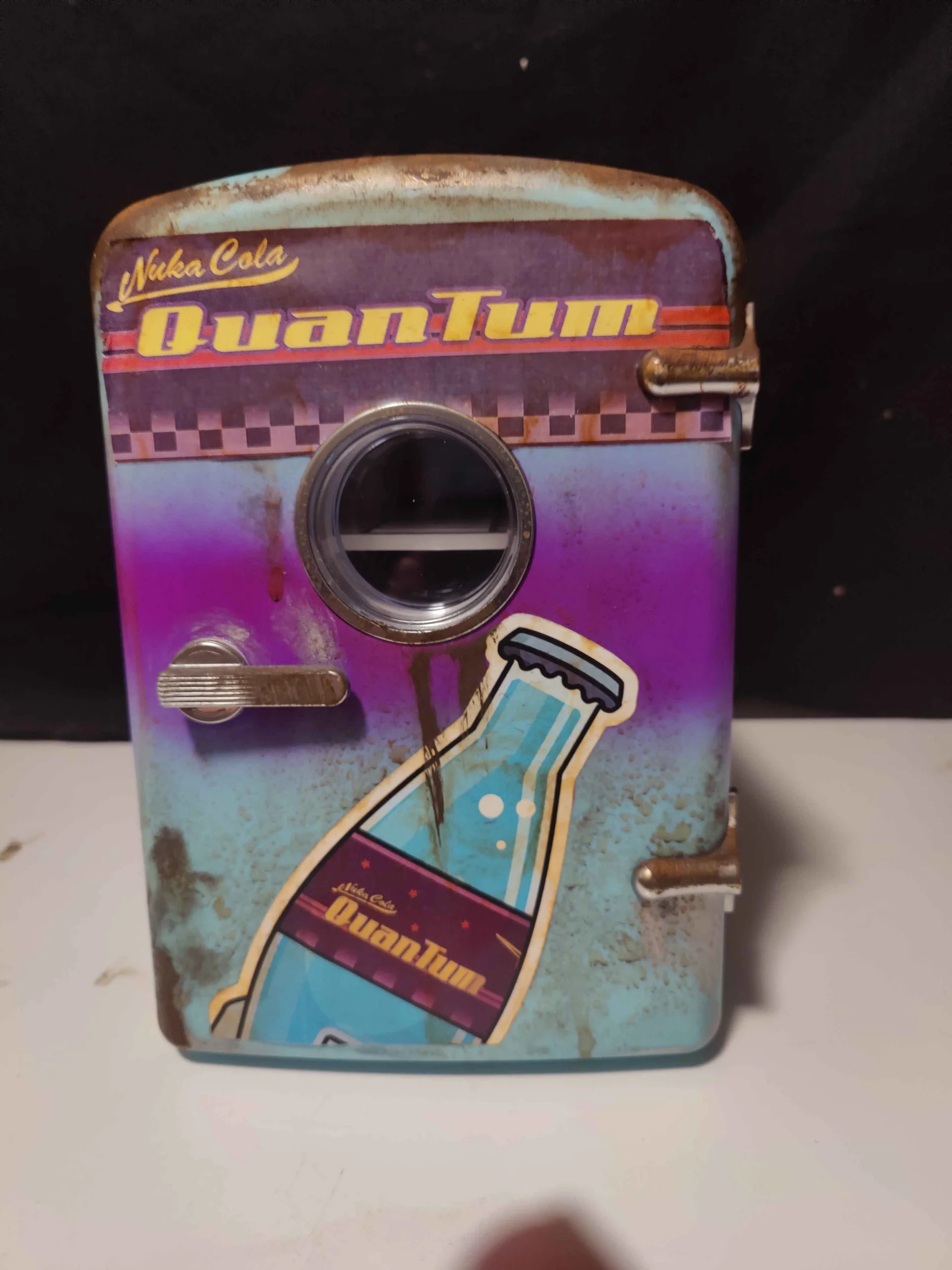 Quantum Fridge front view.
